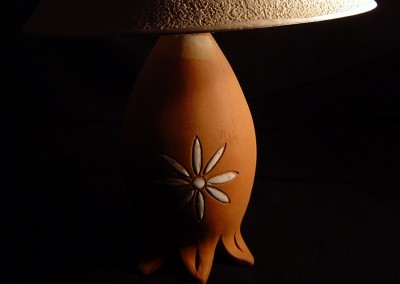 Ceramiczna lampa z kwiatkiem