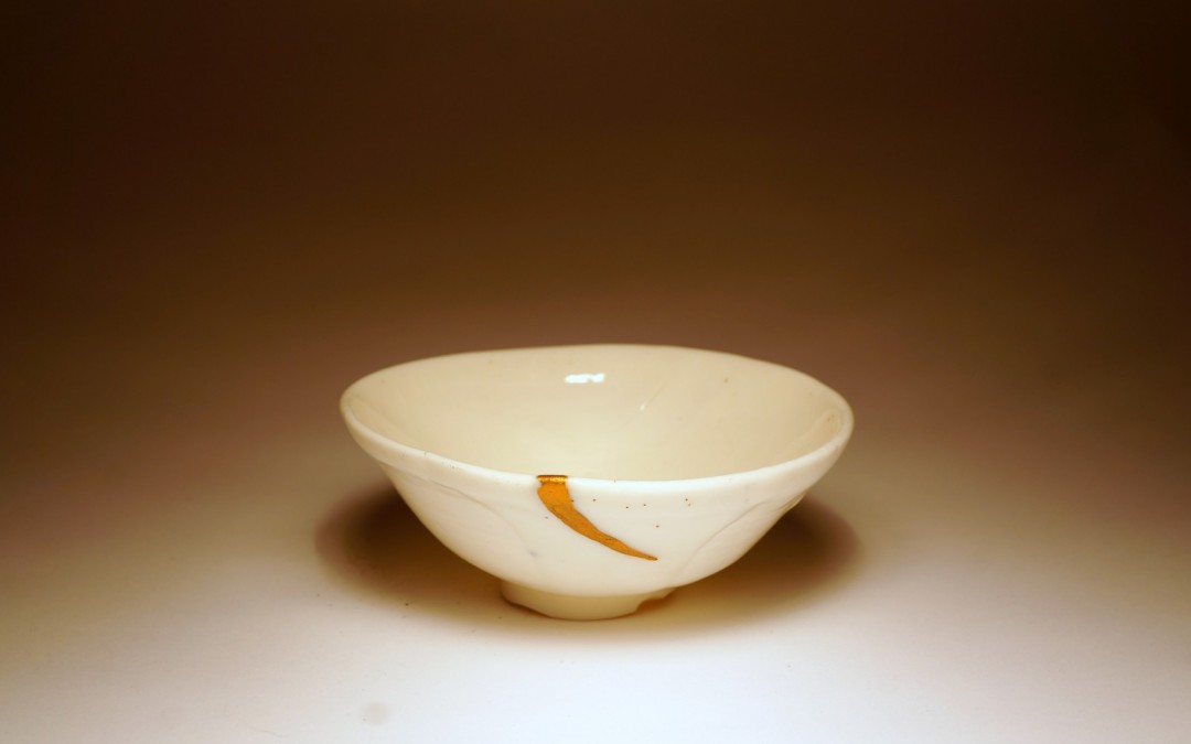 Porcelanowa miseczka z kintsugi – wabi sabi porcelanka #106