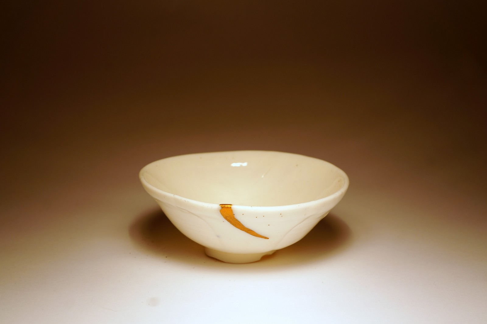 Porcelanowa miseczka z kintsugi – wabi sabi porcelanka #106
